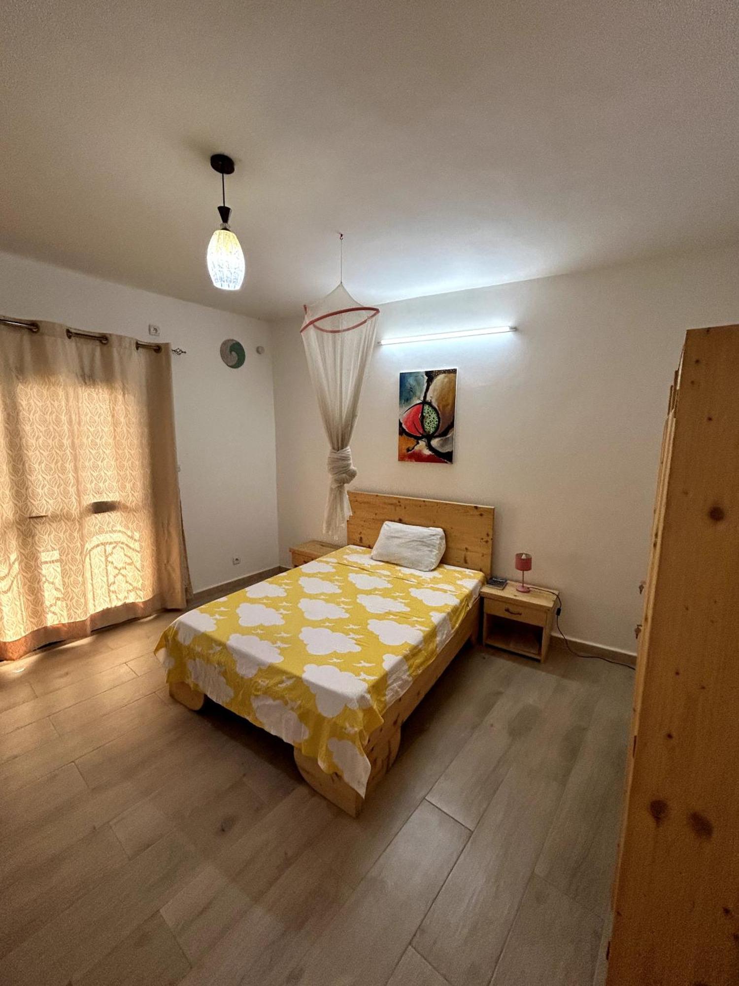 Chambre Spacieuse Avec Balcon - Salle De Bain Exterieure Privee & Breakfast Saint-Louis Dış mekan fotoğraf
